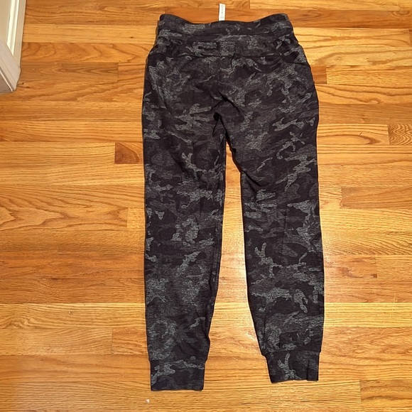Camo ready to rulu joggers - Picture 3 of 3
